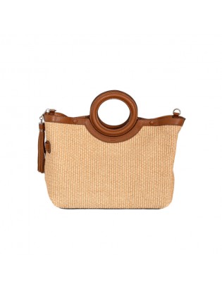 Tilde in straw...